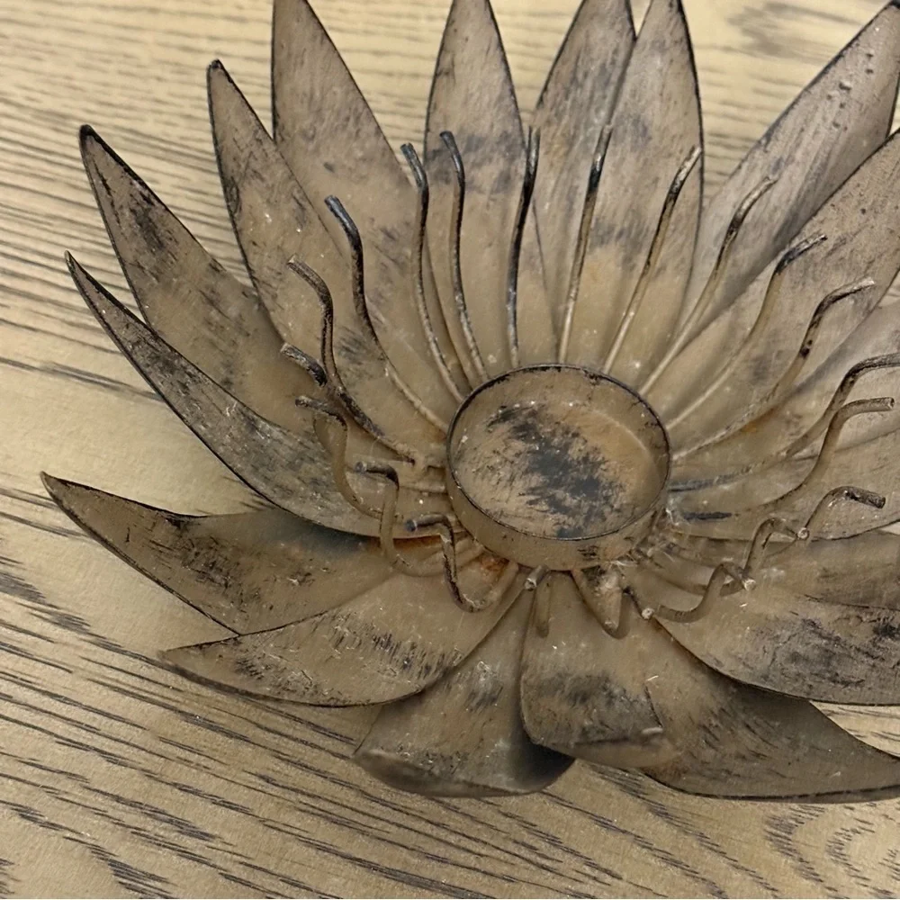 Rustic Metal Flower Decor Lotus Candle Holder